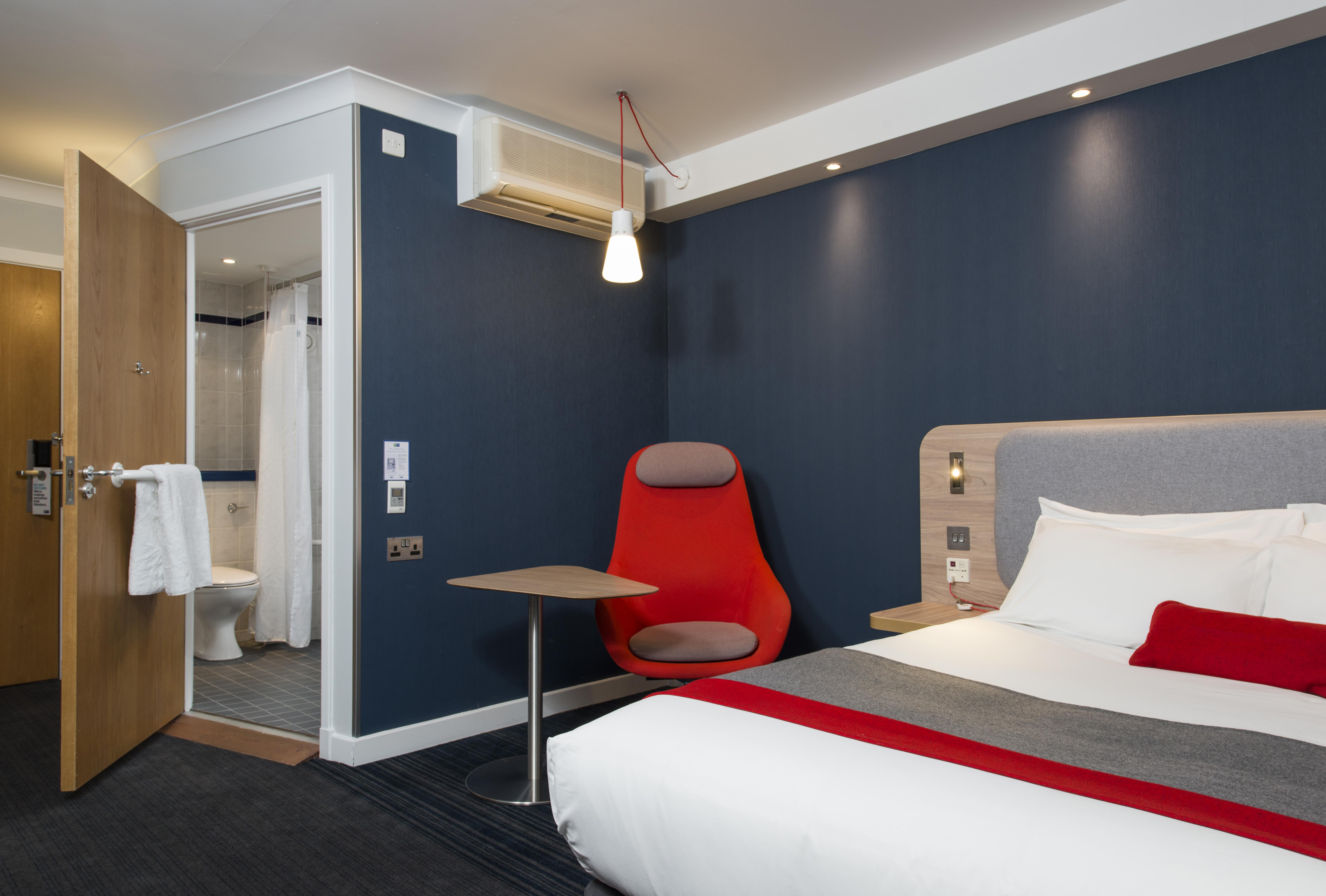 Holiday Inn Express - Exeter - City Centre By Ihg Exterior photo
