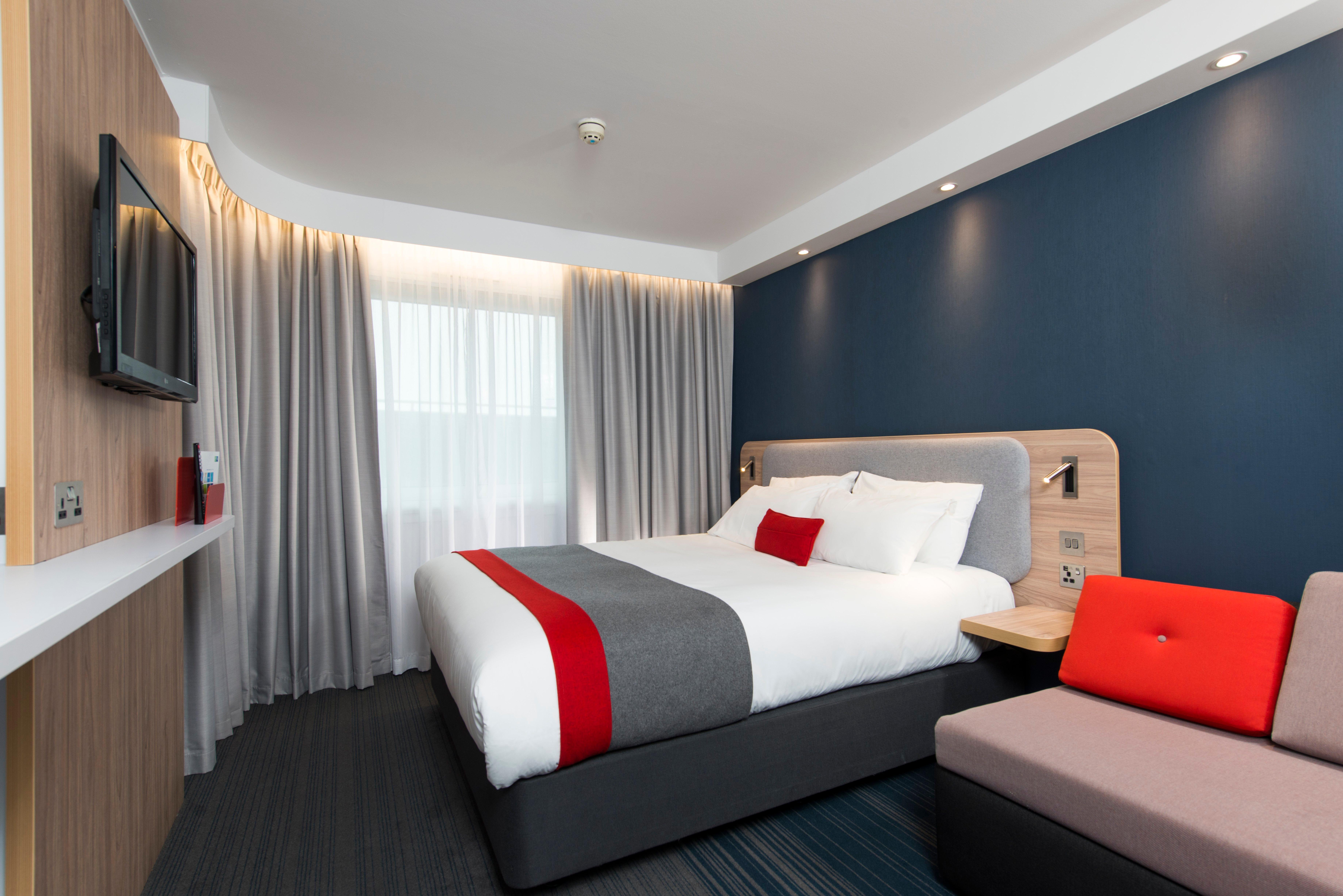 Holiday Inn Express - Exeter - City Centre By Ihg Exterior photo