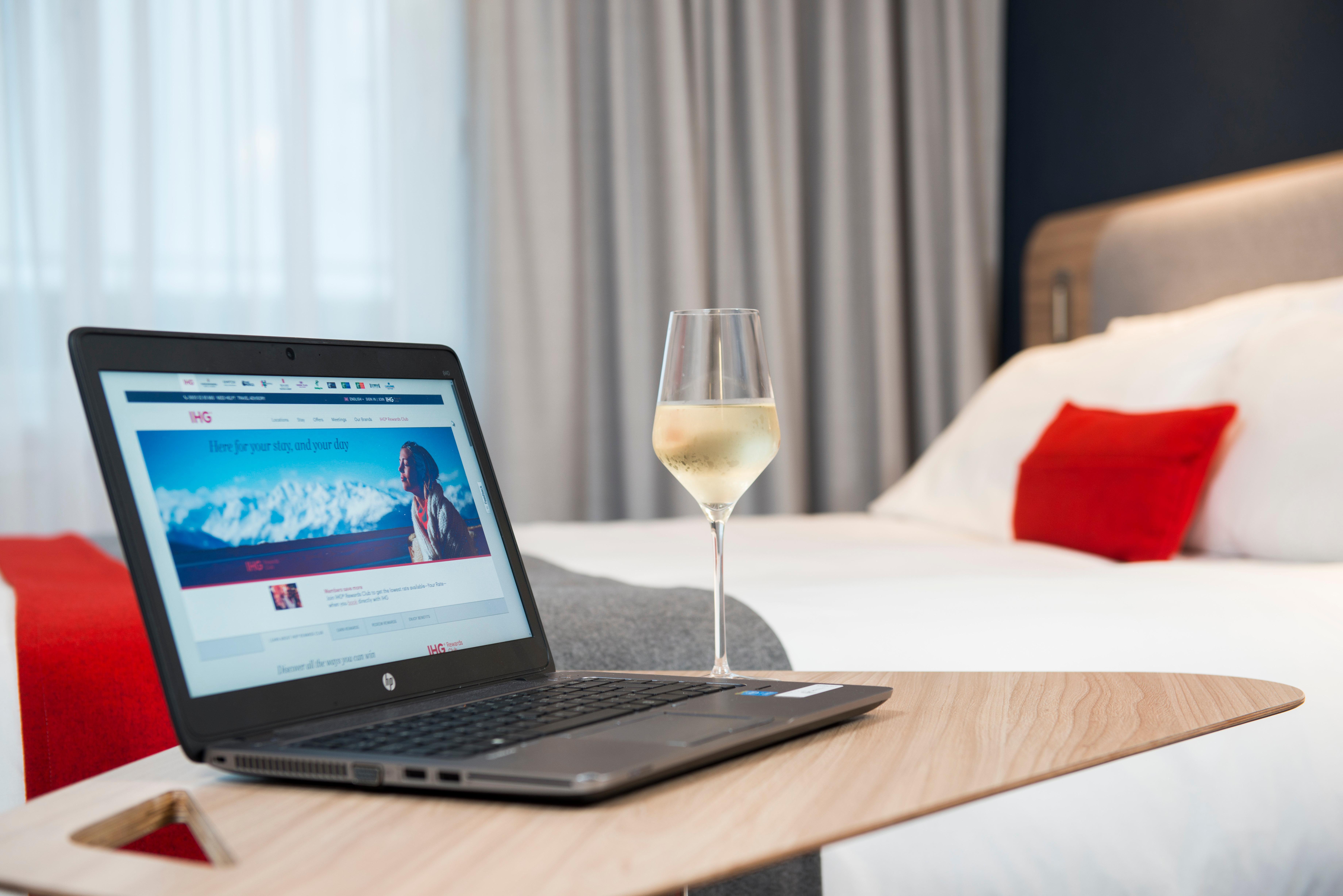 Holiday Inn Express - Exeter - City Centre By Ihg Exterior photo